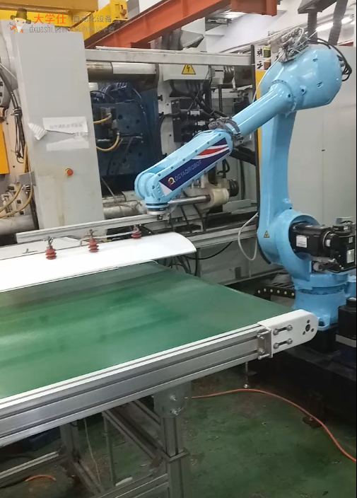 机器人注塑机上下料