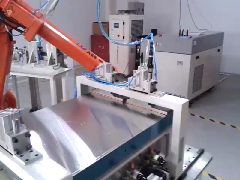 汽车门板自动焊接机器人