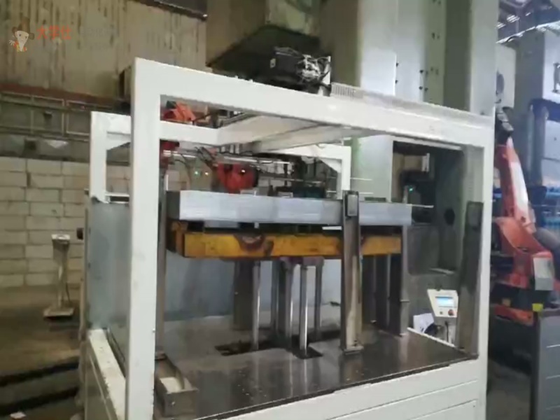冲压件库卡机器人上下料