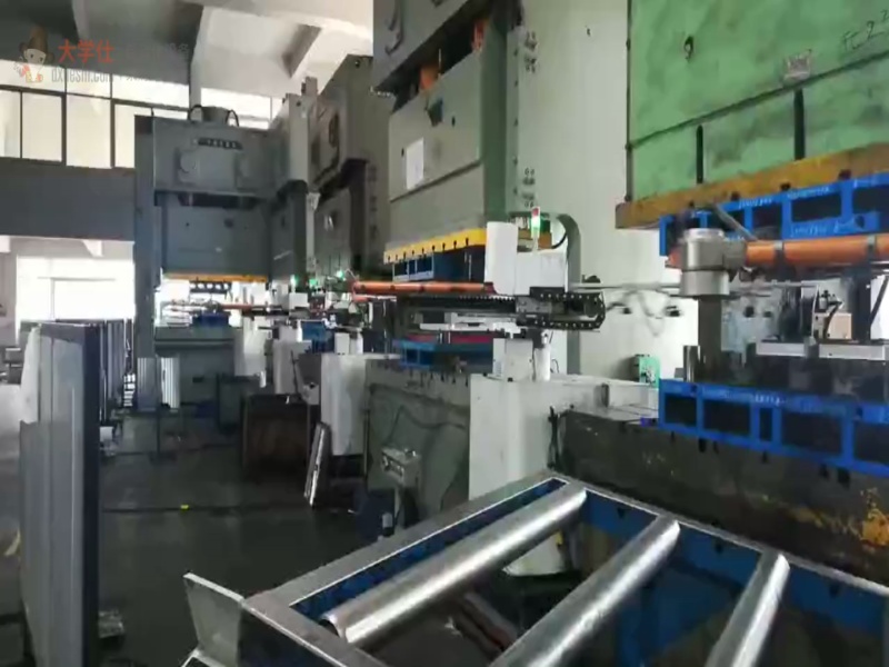 钣金冲压件机械手上下料