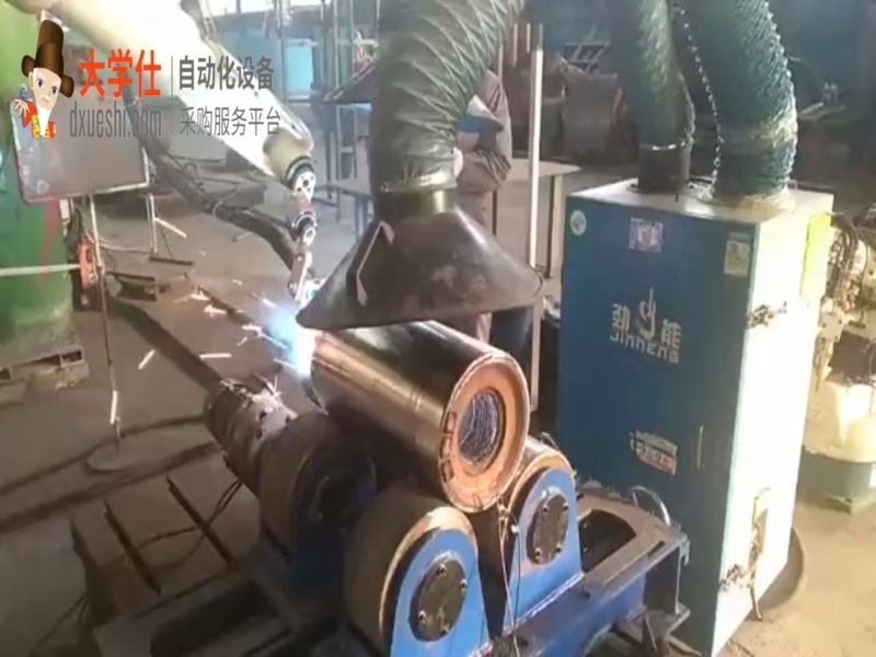 金属辊堆焊机器人